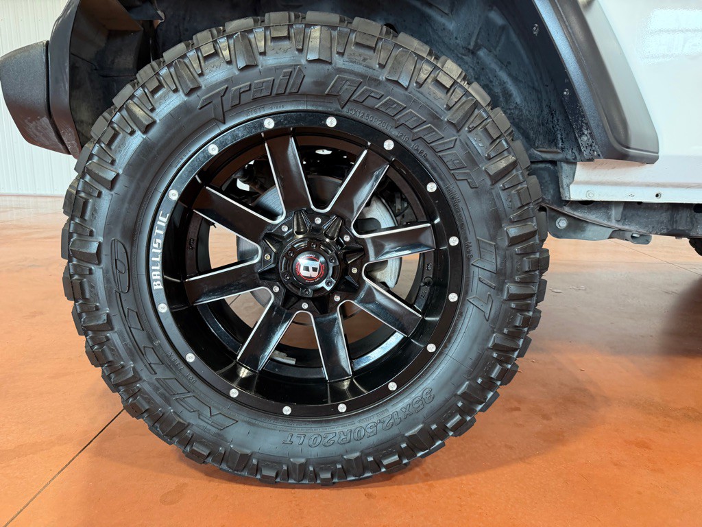 2019 Jeep Wrangler Image 12