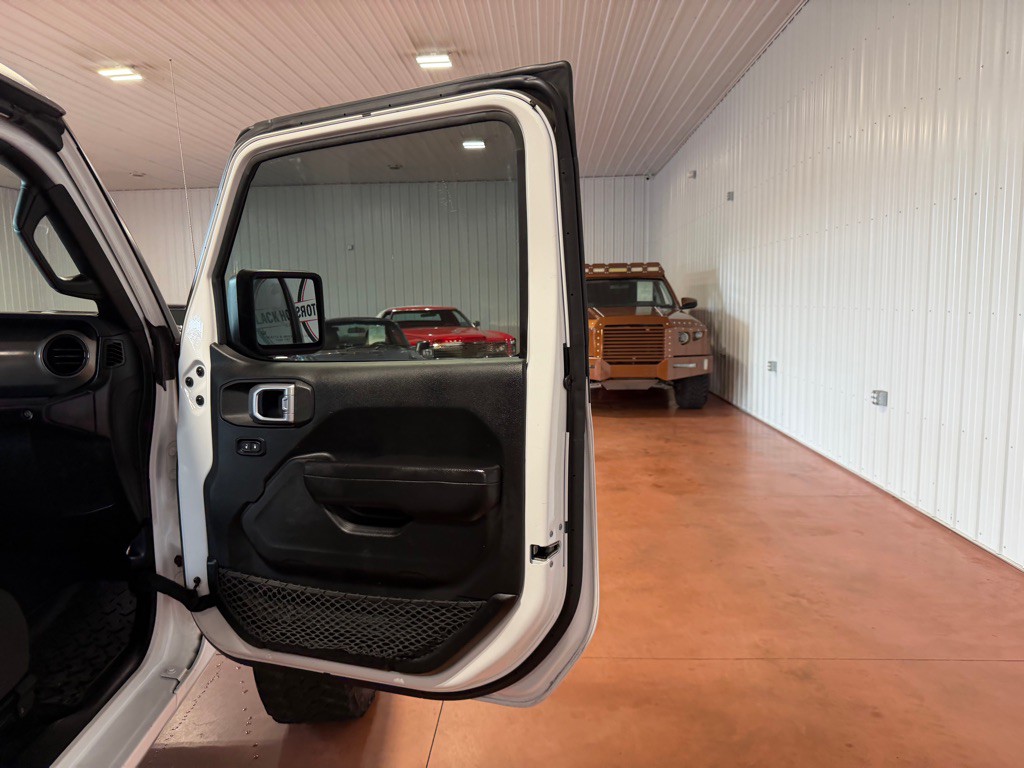 2019 Jeep Wrangler Image 18