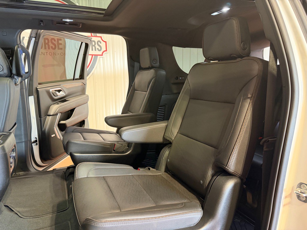 2023 Chevrolet Suburban Image 26