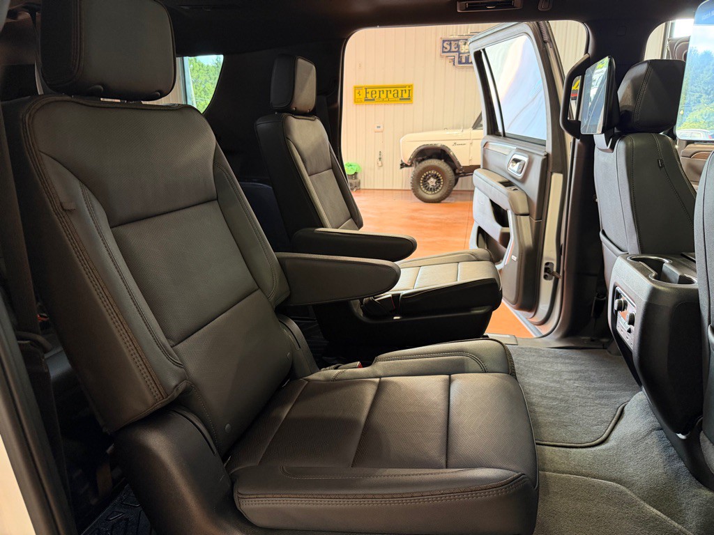 2023 Chevrolet Suburban Image 33