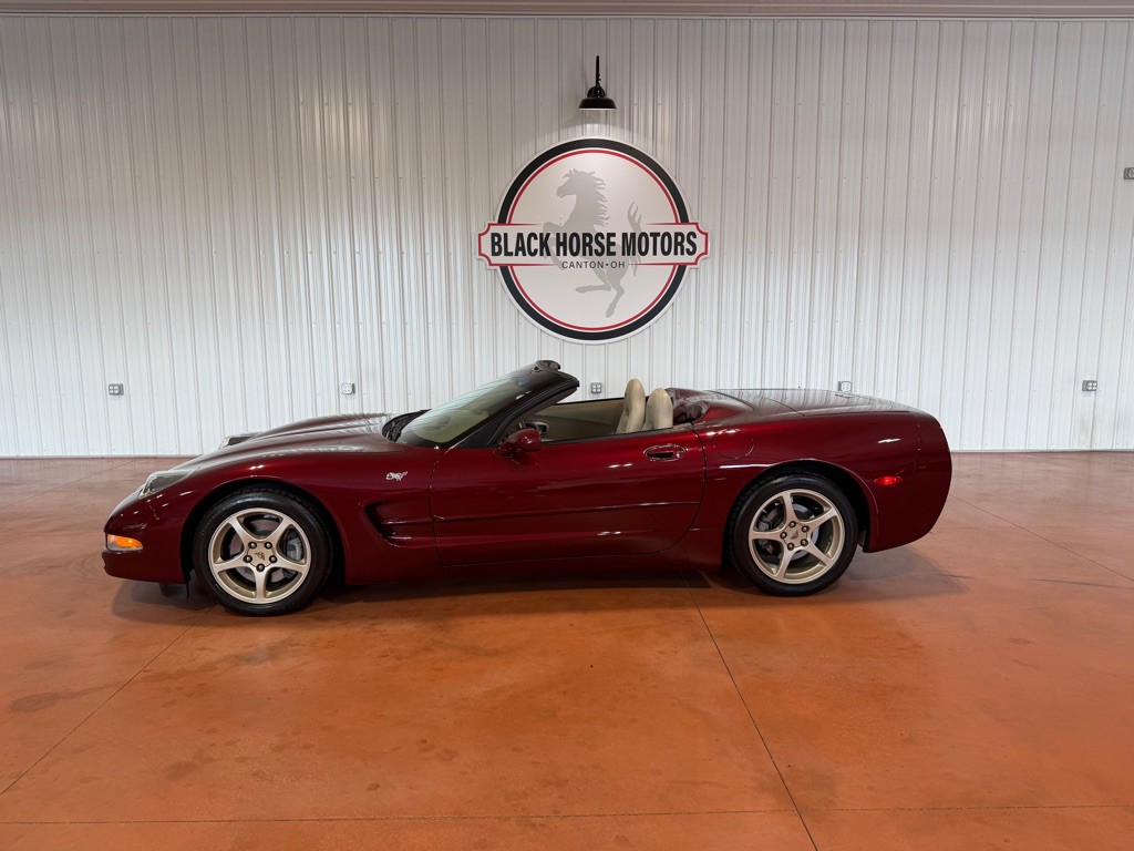 2003 Chevrolet Corvette Image 2