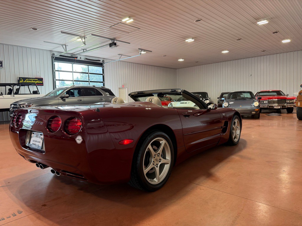 2003 Chevrolet Corvette Image 12