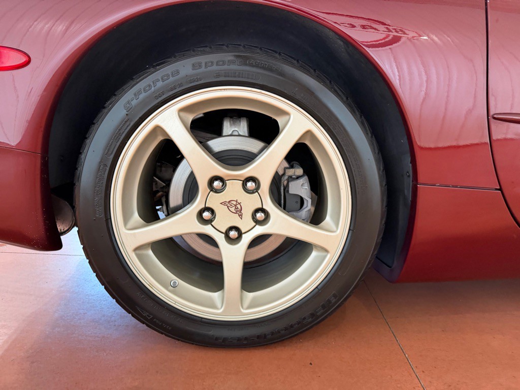 2003 Chevrolet Corvette Image 21