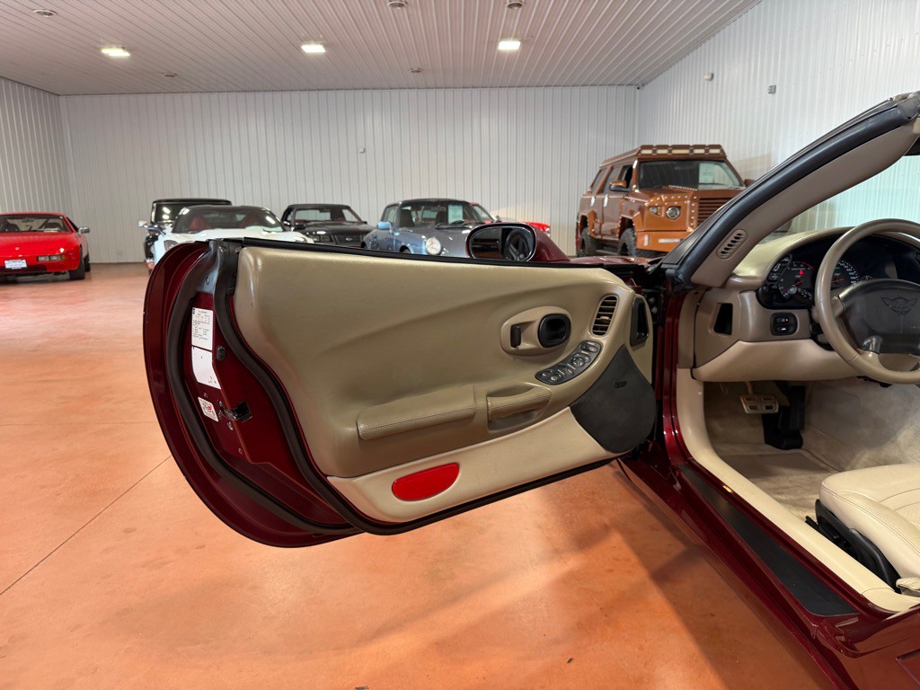 2003 Chevrolet Corvette Image 23