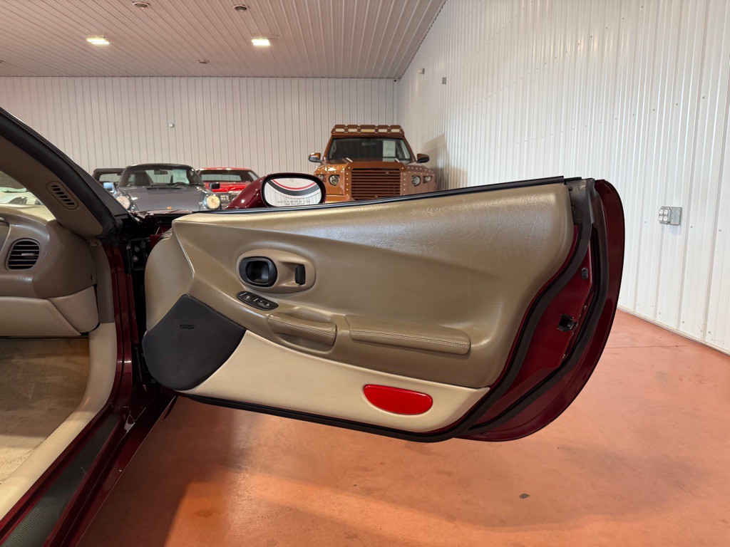2003 Chevrolet Corvette Image 26
