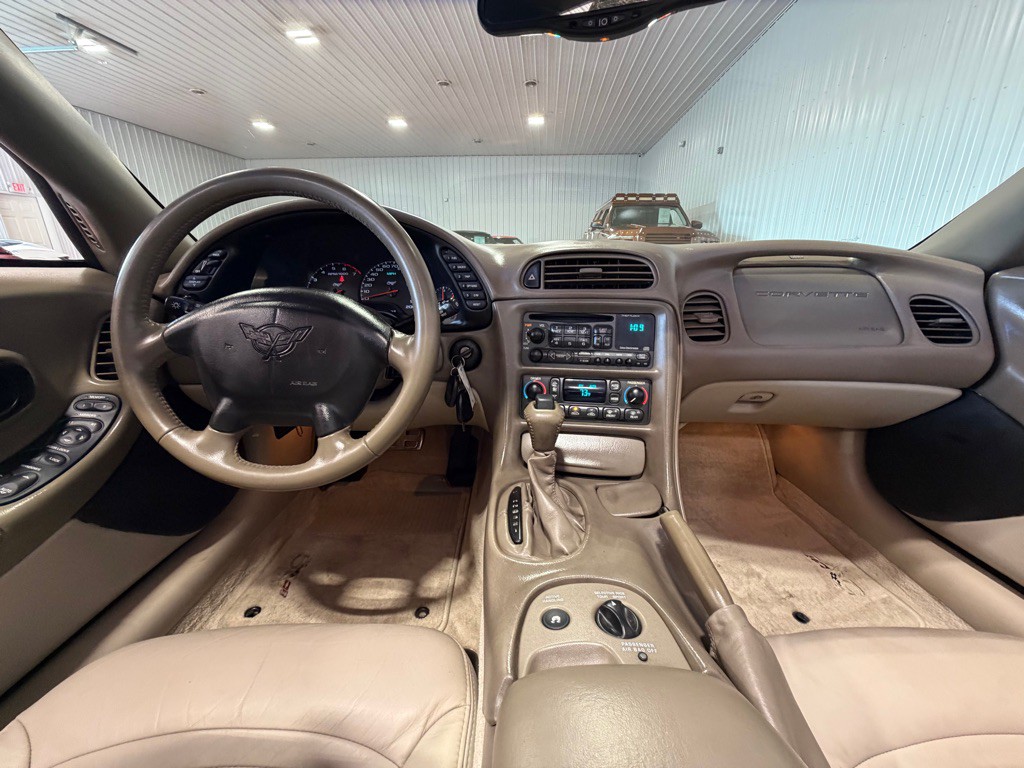 2003 Chevrolet Corvette Image 31