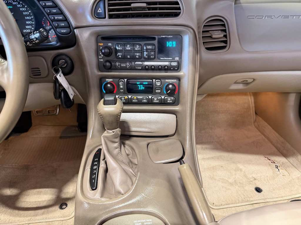 2003 Chevrolet Corvette Image 34