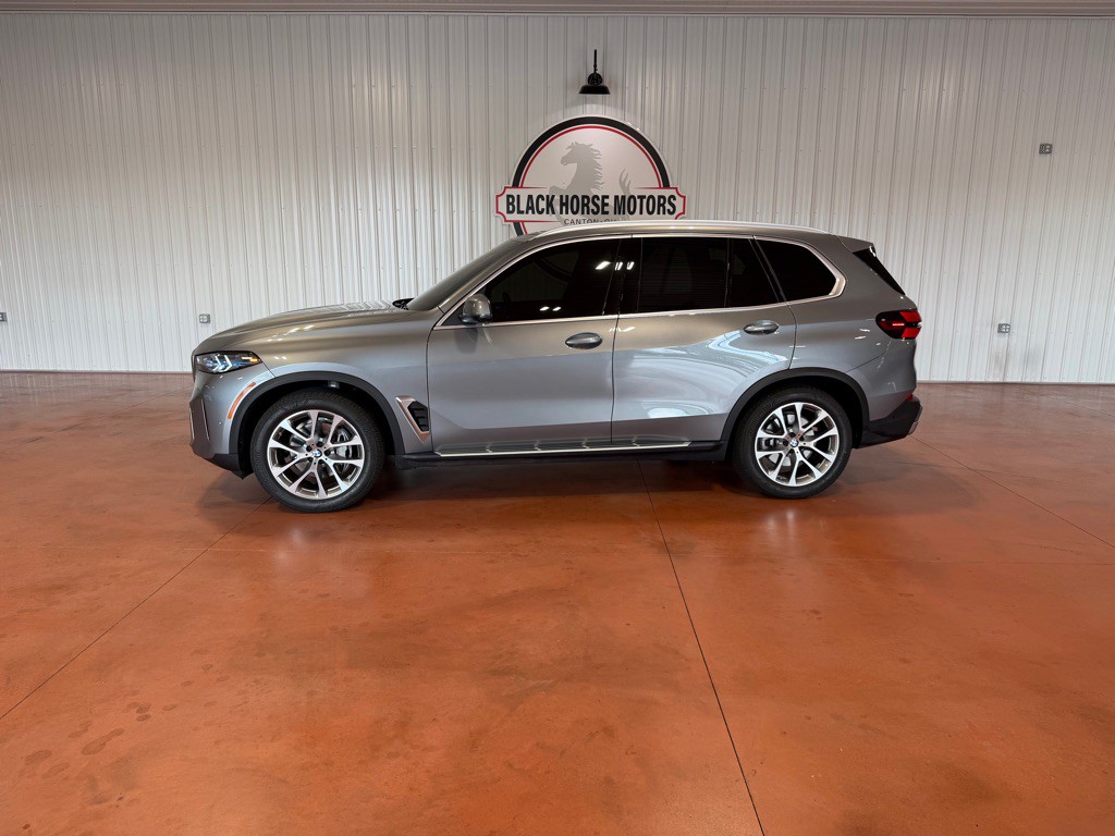 2026 BMW X5 Image 2