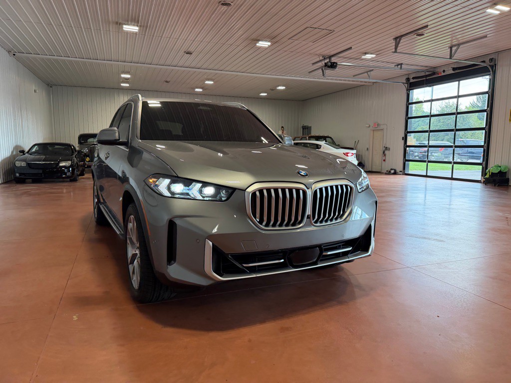 2026 BMW X5 Image 8