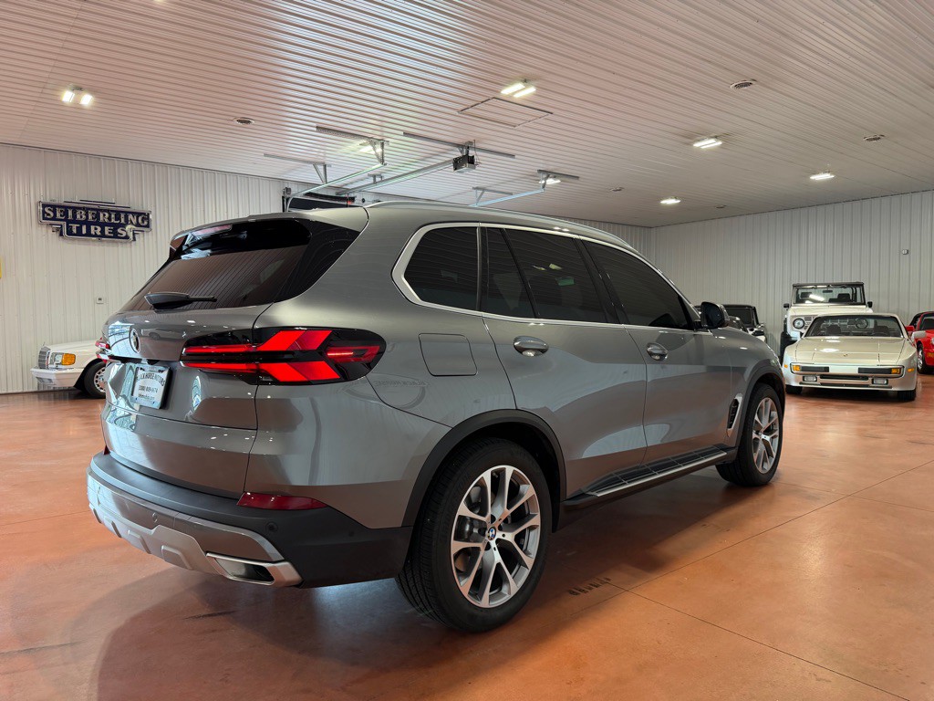 2026 BMW X5 Image 10