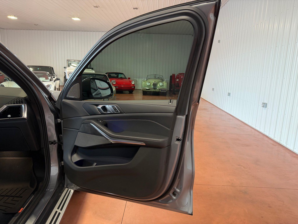 2026 BMW X5 Image 25