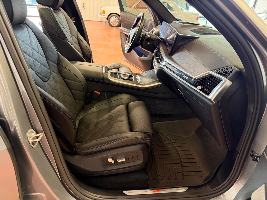 2026 BMW X5 Image 26