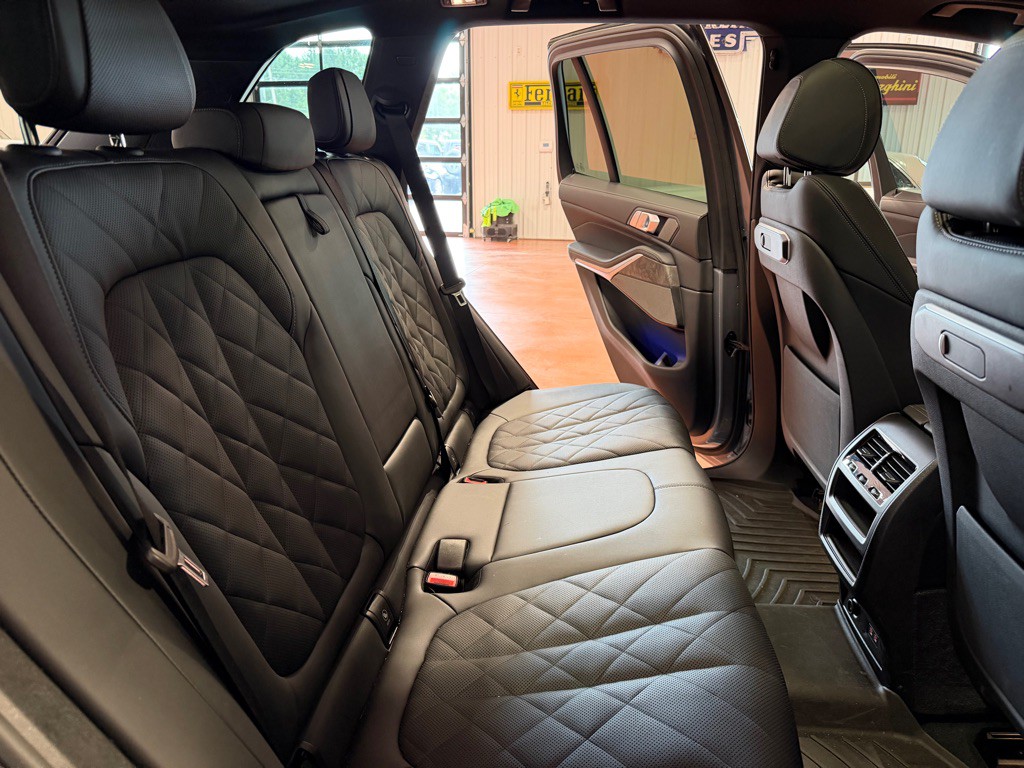 2026 BMW X5 Image 30