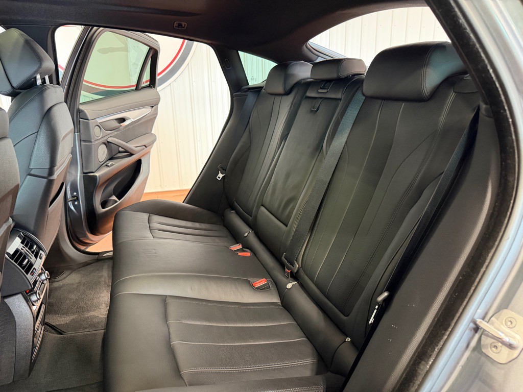 2017 BMW X6 Image 22