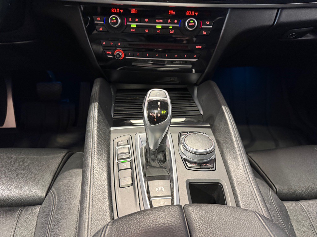 2017 BMW X6 Image 31