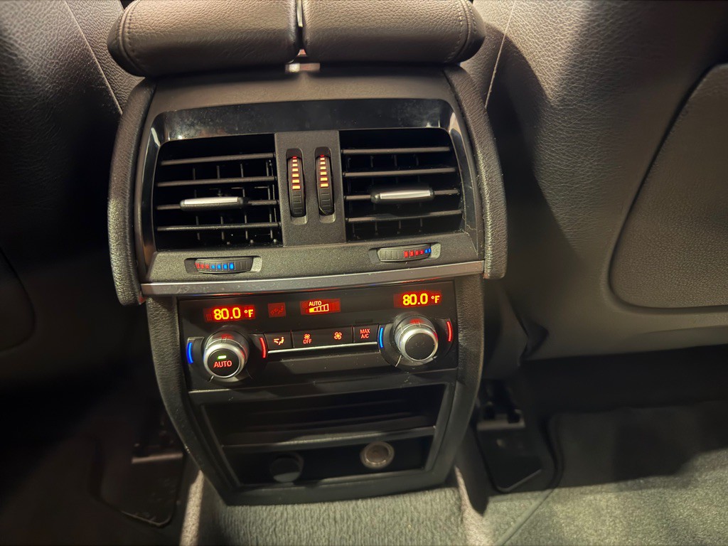 2017 BMW X6 Image 34