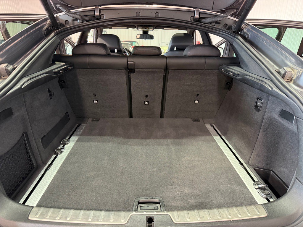 2017 BMW X6 Image 37