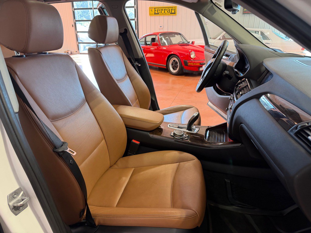 2016 BMW X3 Image 26