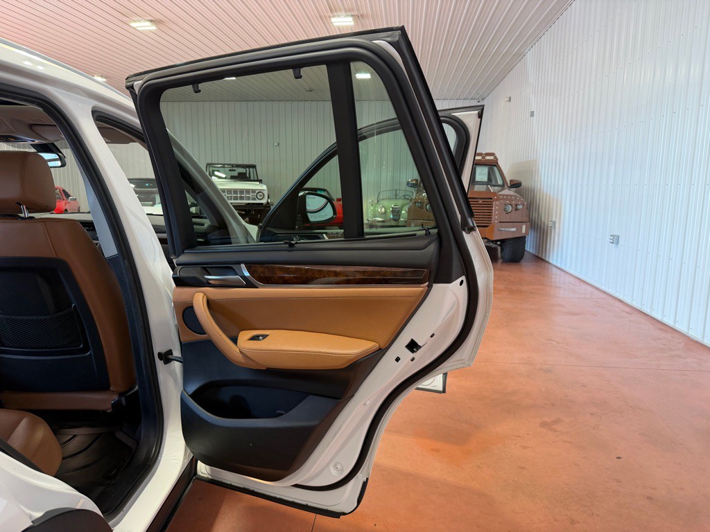 2016 BMW X3 Image 27