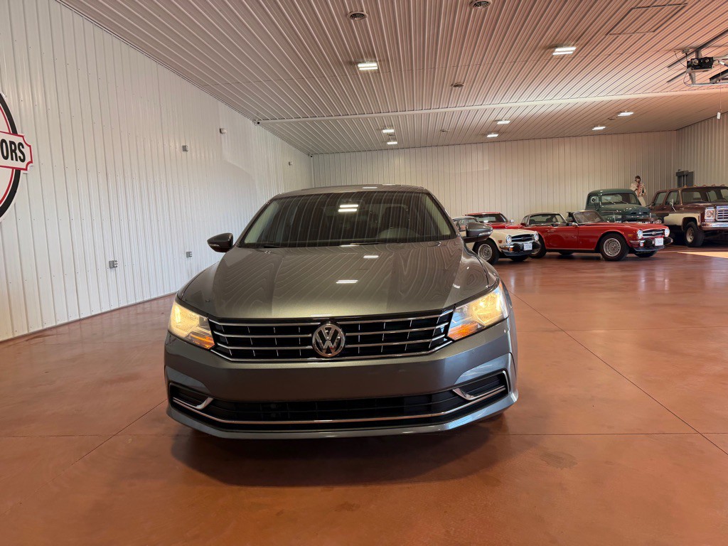 2019 Volkswagen Passat Image 7