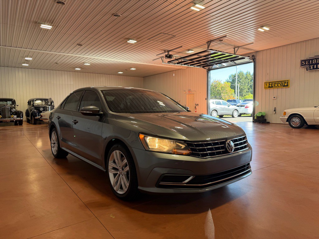 2019 Volkswagen Passat Image 8