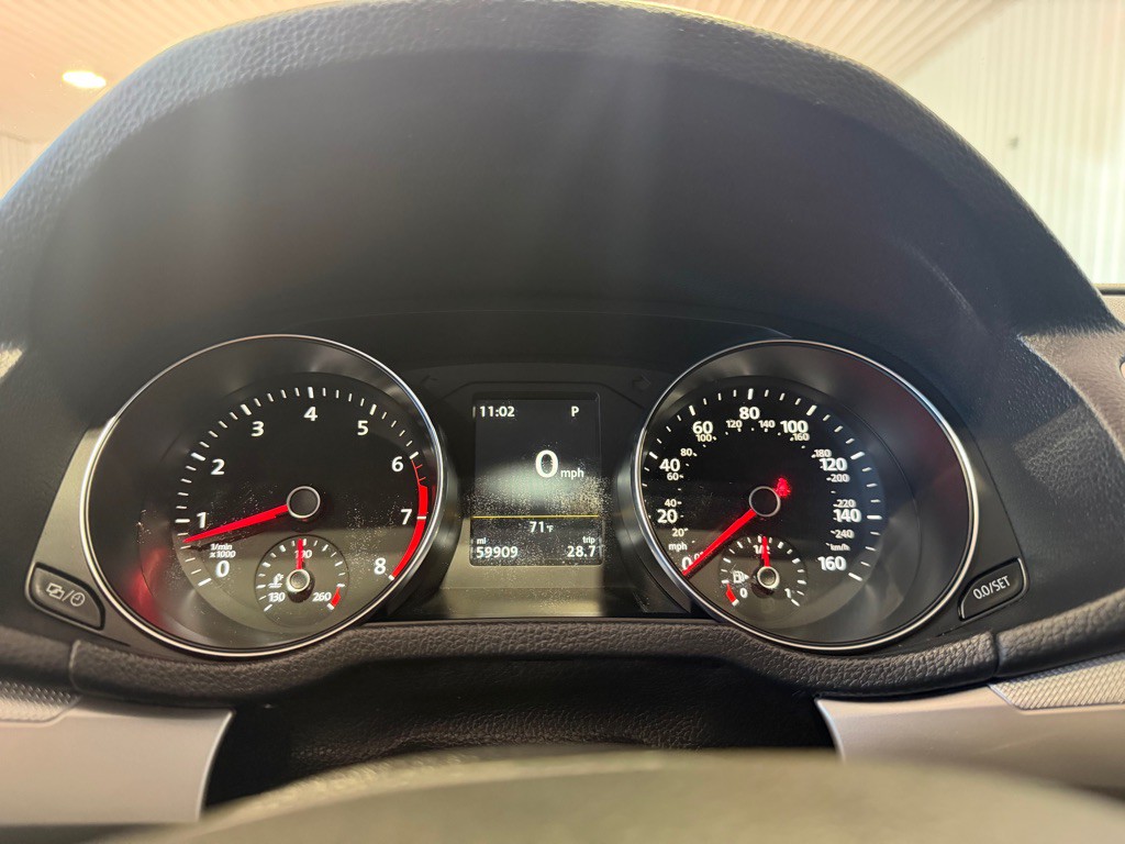 2019 Volkswagen Passat Image 33