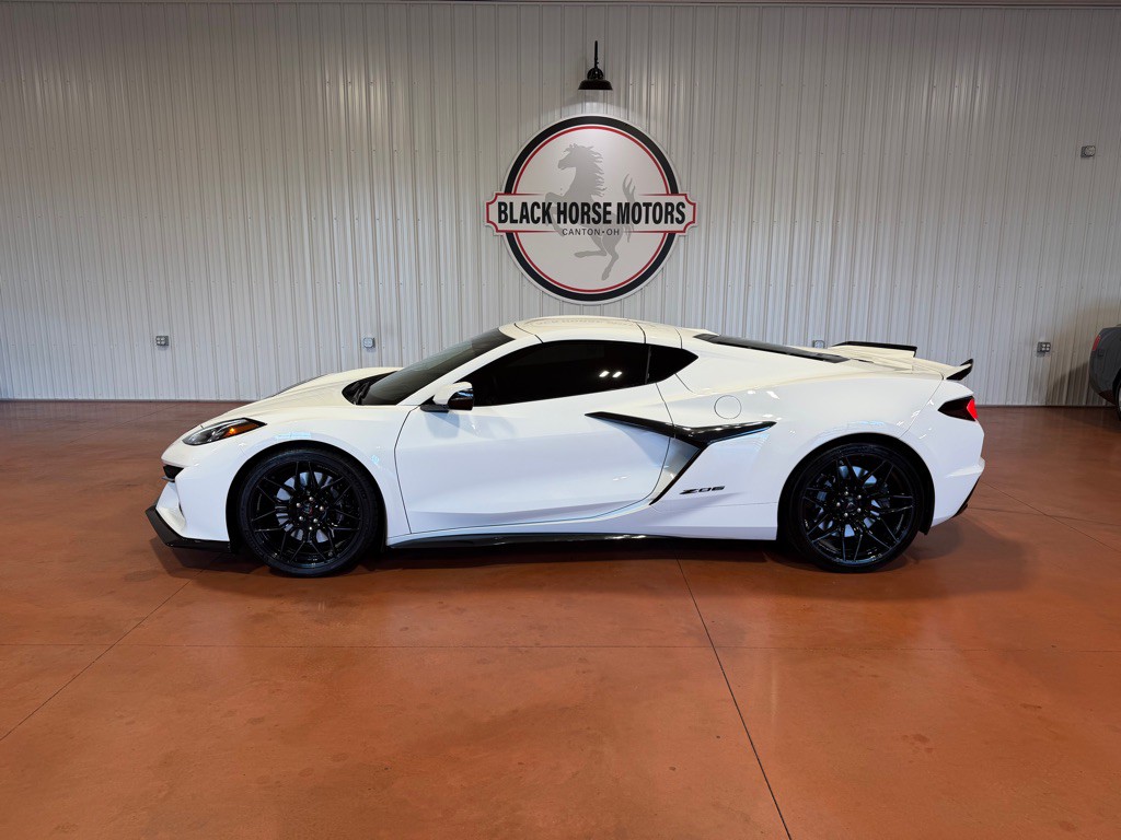 2025 Chevrolet Corvette Image 2