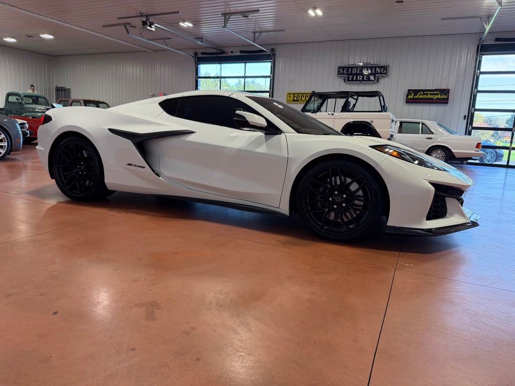 2025 Chevrolet Corvette Image 8