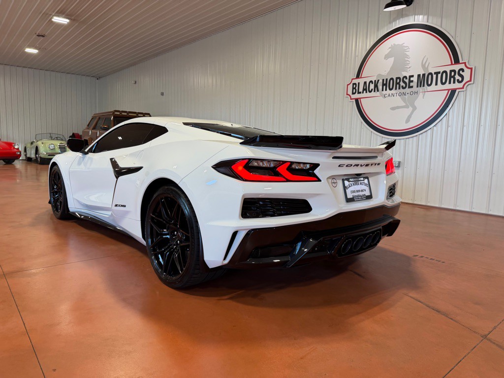 2025 Chevrolet Corvette Image 11