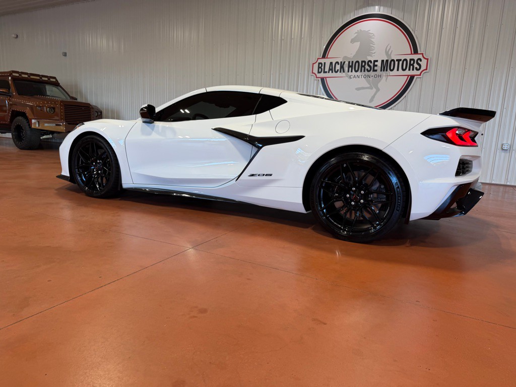 2025 Chevrolet Corvette Image 12