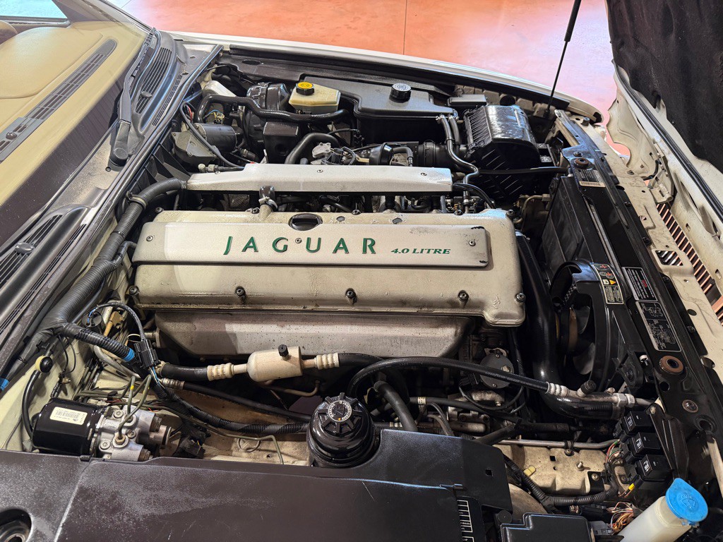 1997 Jaguar XJ Image 43