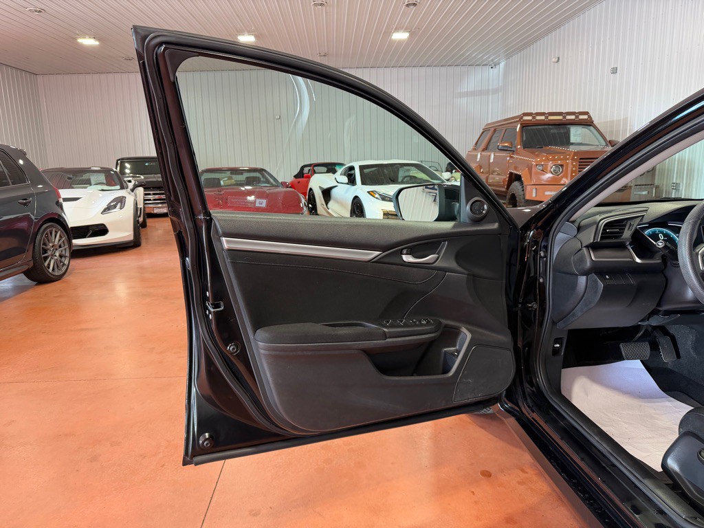 2017 Honda Civic Image 17