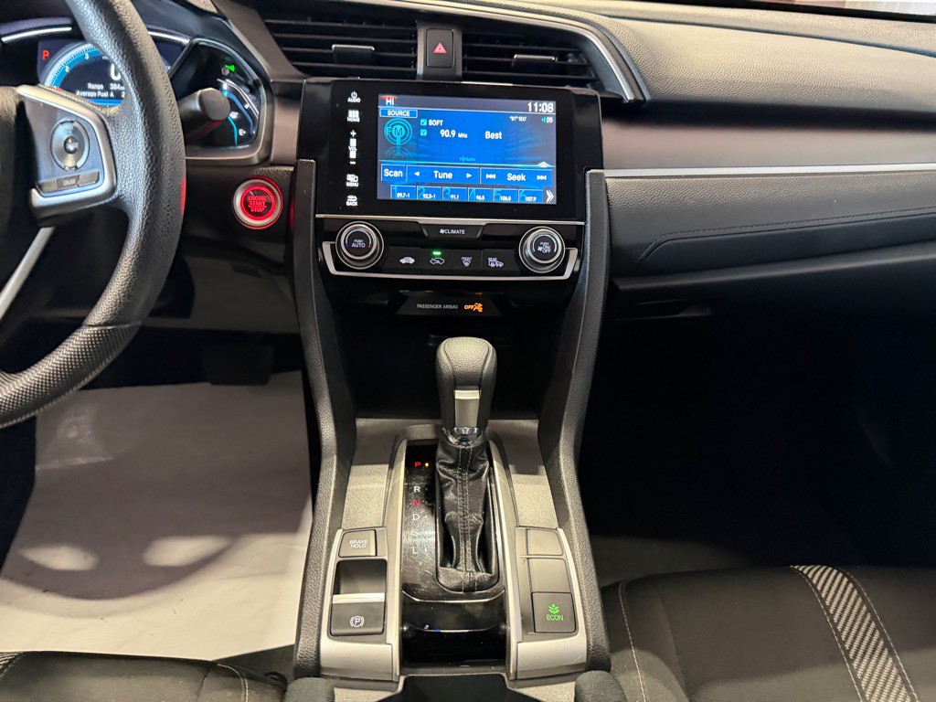 2017 Honda Civic Image 32
