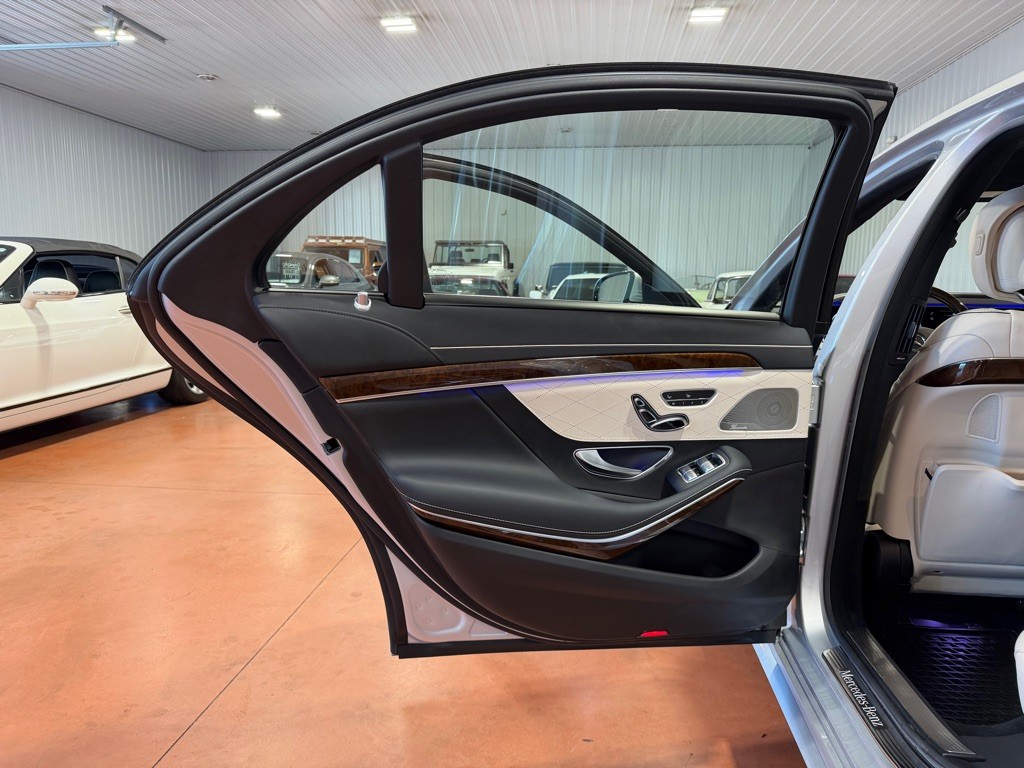 2015 Mercedes-Benz S-Class Image 16