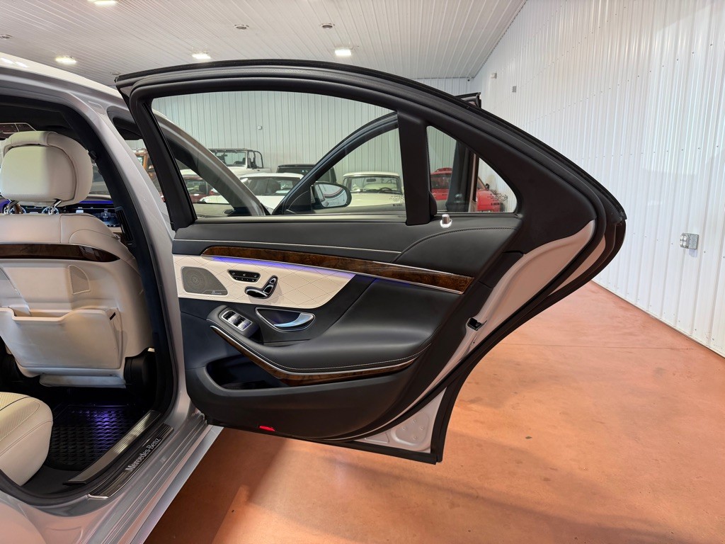 2015 Mercedes-Benz S-Class Image 22