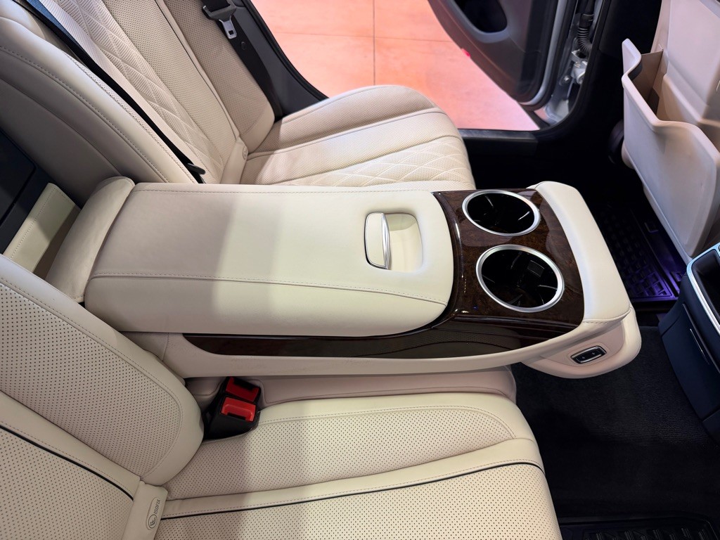 2015 Mercedes-Benz S-Class Image 25