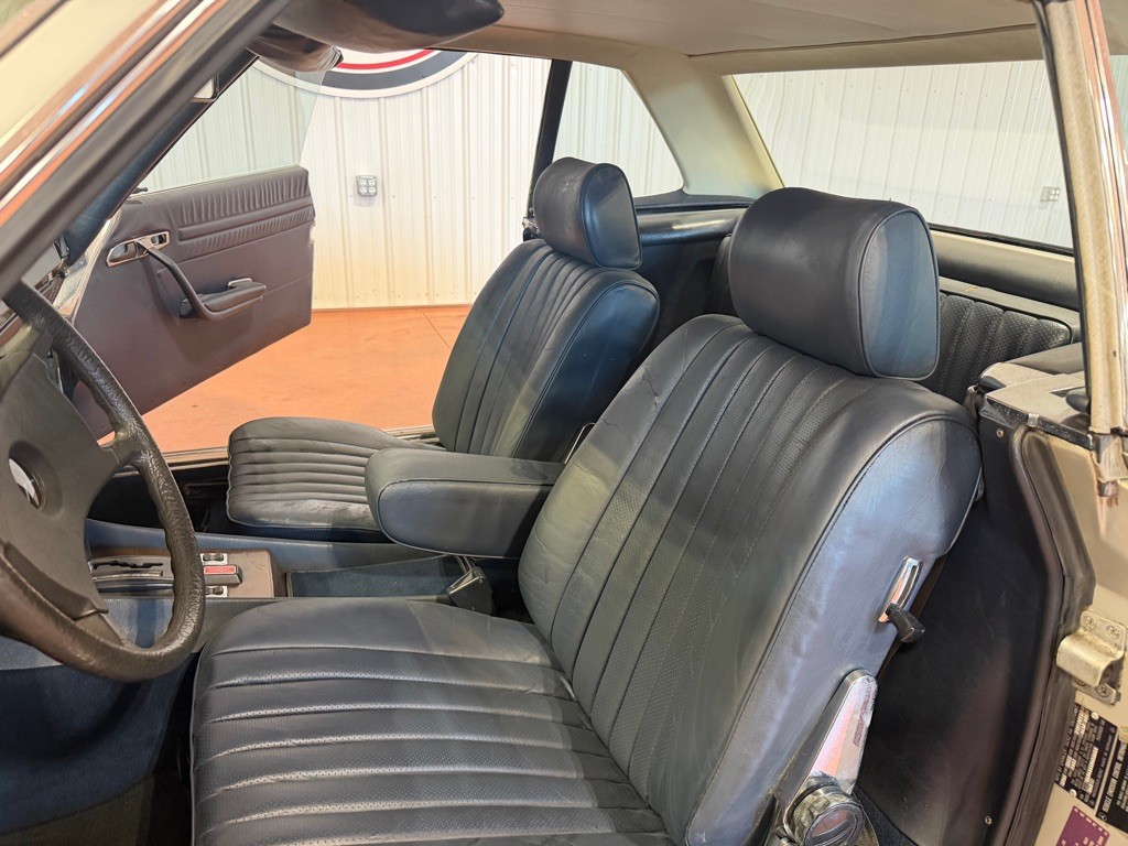 1980 Mercedes-Benz 420-Class Image 14