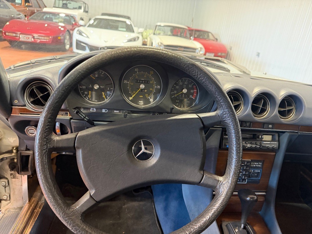 1980 Mercedes-Benz 420-Class Image 24