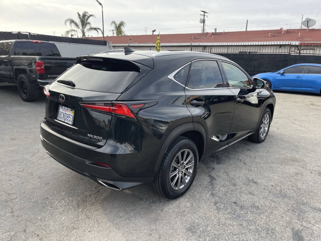 2018 Lexus NX 300 Image 8
