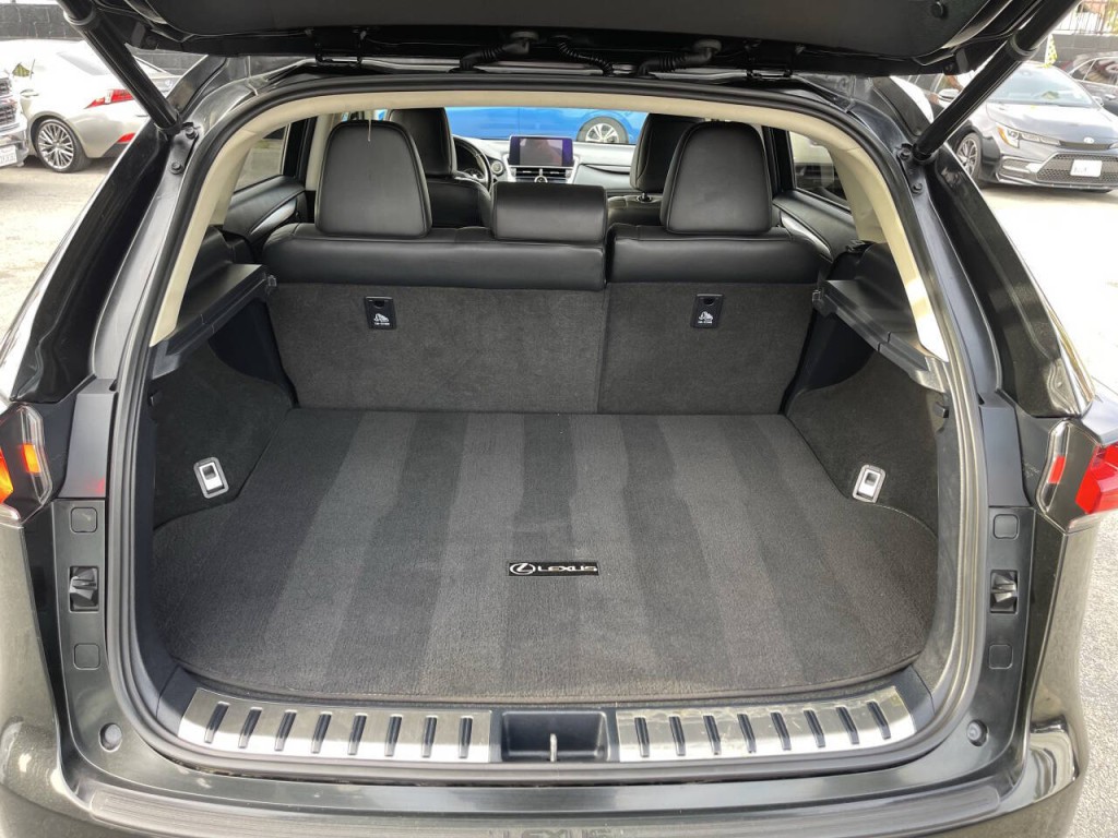 2018 Lexus NX 300 Image 11