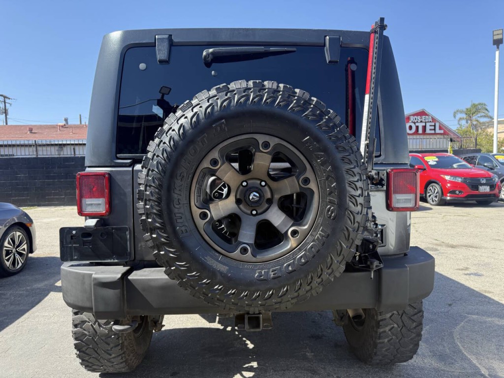 2016 Jeep Wrangler Unlimited Image 2