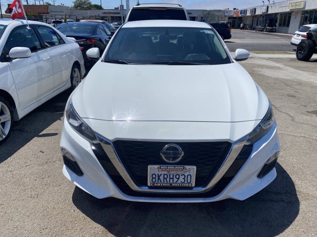 2019 Nissan Altima Image 1