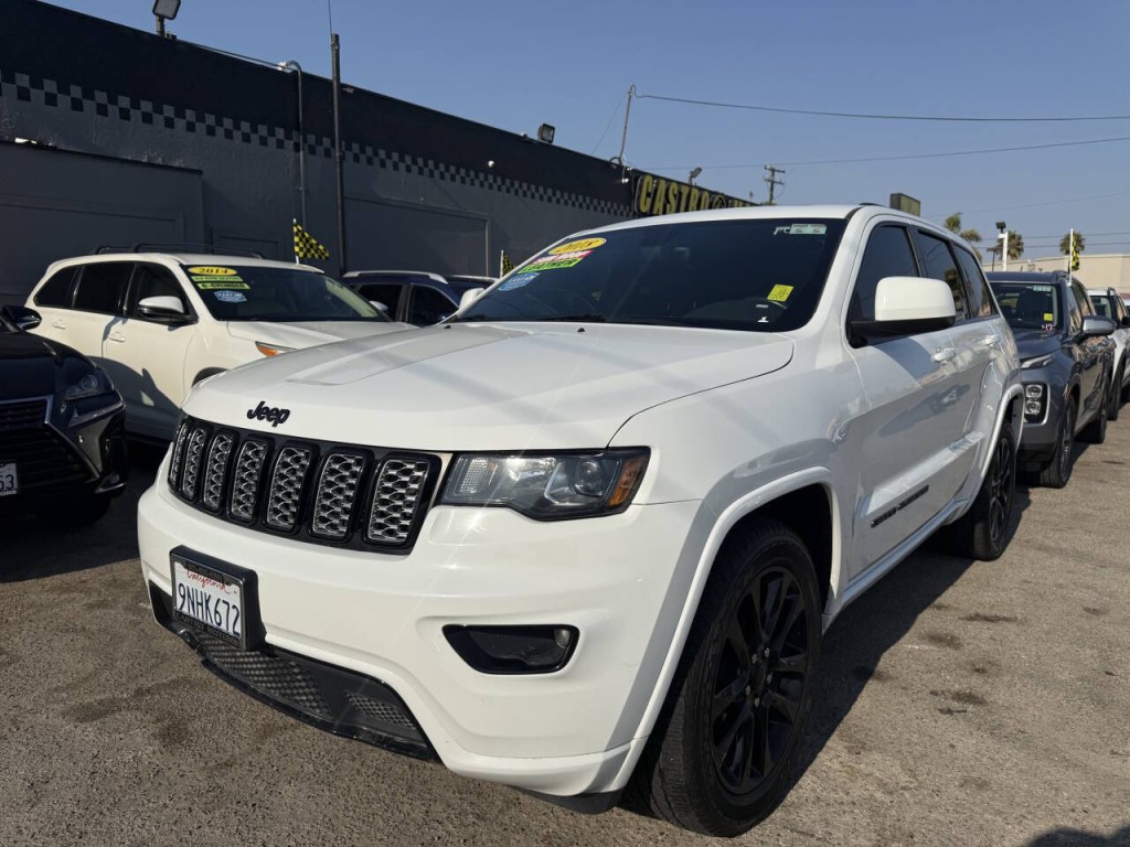 2018 Jeep Grand Cherokee Image 1