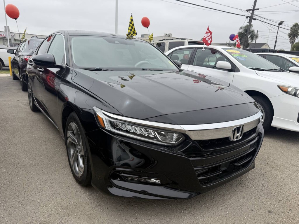 2018 Honda Accord Image 1