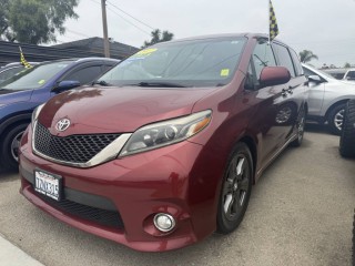 Image for 2017 Toyota Sienna SE Premium 8 Passenger ID: 6761874
