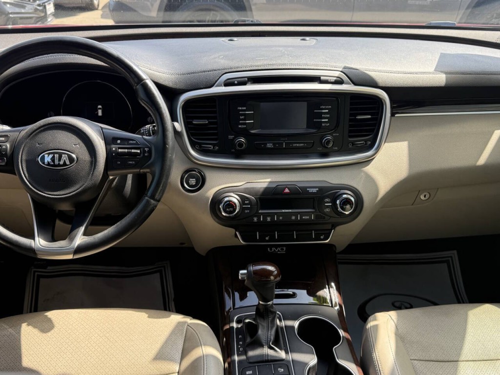 2016 Kia Sorento Image 5