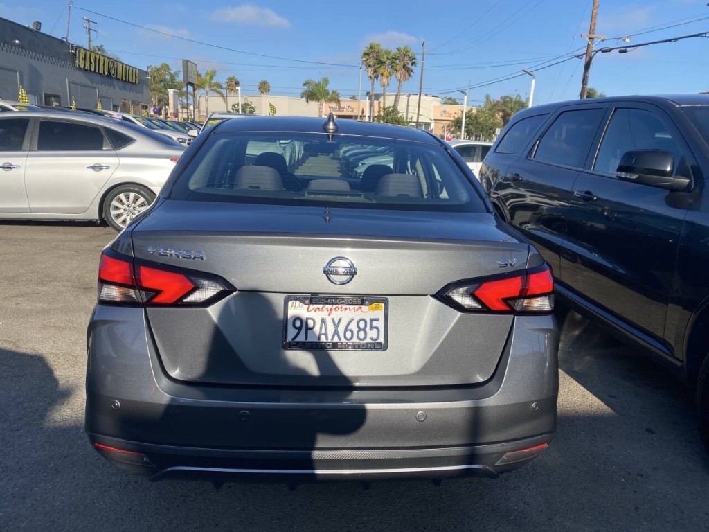 2021 Nissan Versa Image 5