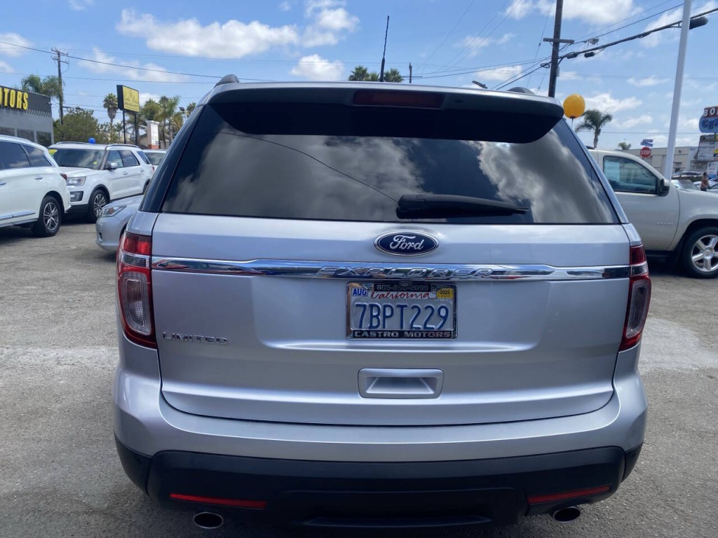 2014 Ford Explorer Image 8
