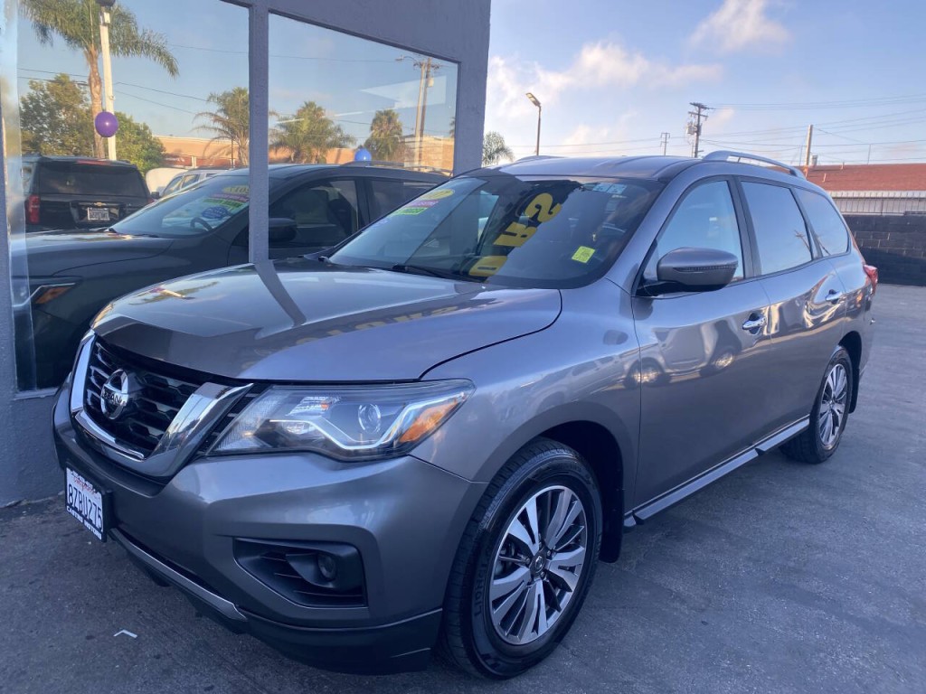2017 Nissan Pathfinder Image 3
