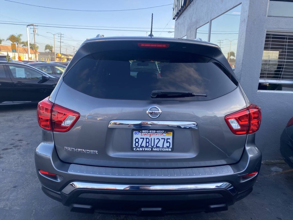 2017 Nissan Pathfinder Image 6